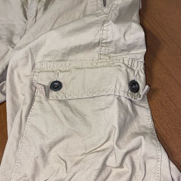 Levis cargo khaki shorts  - Picture 2 of 6